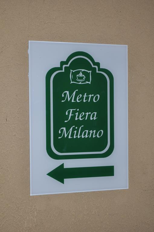 Affittacamere Metro Fiera Pero Exterior photo